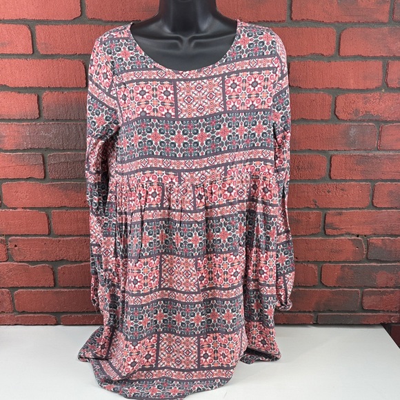 Roxy Tops - Roxy Blouse Womens Small Geometric